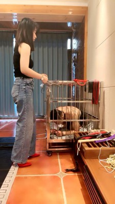 图片[4]_【绯闻王妃】铁笼圈养吃脏东西 bf16127_HD绳艺资源