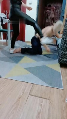 图片[7]_【绯闻王妃】皮裤高跟虐待绳艺技巧奴/耳光/踢踹/踩狗爪 JS220723_HD绳艺资源