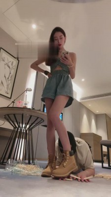 图片[3]_【沅芷大人】御姐短靴踩手/筷子刑 bf16373_HD绳艺资源