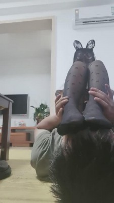 【小妈咪】坐脸+臭脚窒息 bf16297_HD绳艺资源