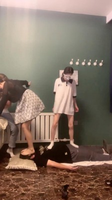 图片[4]_【精神小妹】五小妹群踩专场 bf16598_HD绳艺资源