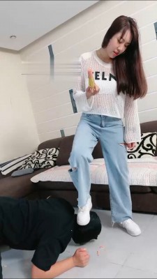 图片[3]_【小祖宗】鞋底踩食物喂食专场 bf16643_HD绳艺资源