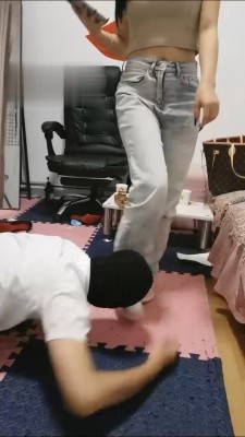 图片[4]_【海绵大大】学生S/AJ鞋强迫狗舔 bf16739_HD绳艺资源