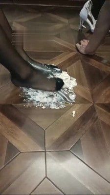 图片[2]_【沐阳大小姐】踩踏喂食狗奴专场 bf16744_HD绳艺资源