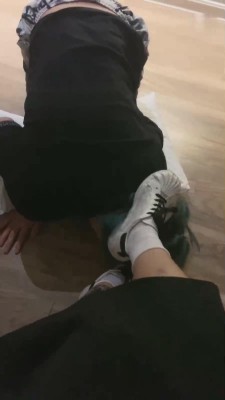 【夏夏S】学生S假期臭鞋袜羞辱调 bf16820_HD绳艺资源