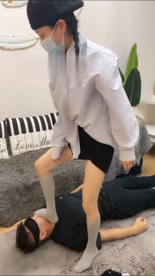 图片[4]_【小月神】过膝袜御姐蹂躏脚垫 bf13888_HD绳艺资源