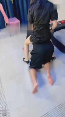 图片[6]_【冷凝大大】女老板高跟踢打虐下属 bf13861_HD绳艺资源