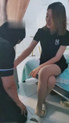 【梦涵】圈养奴桌下伺候姐妹花 bf13949_HD绳艺资源