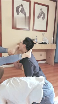 图片[2]_【西安欣】小白鞋原味脚羞辱双奴 bf13926_HD绳艺资源