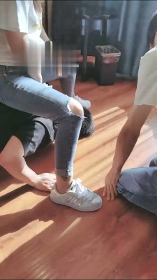 图片[8]_【西安欣】小白鞋原味脚羞辱双奴 bf13926_HD绳艺资源