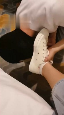 图片[2]_【welldoer】学生S小白鞋棉袜羞辱 bf17064_HD绳艺资源