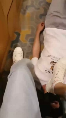 图片[3]_【welldoer】学生S小白鞋棉袜羞辱 bf17064_HD绳艺资源