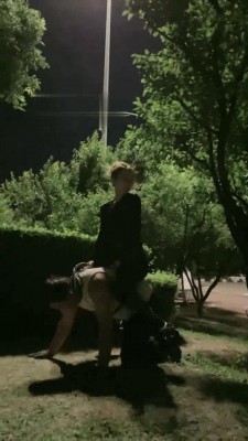 图片[7]_【妮可】夜间户外马路遛狗骑马 bf17158_HD绳艺资源