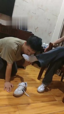 图片[2]_【重庆男神】00后大学生首次上课【双视角版】 bf17058_HD绳艺资源