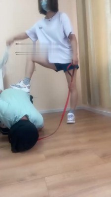 【黑泽兮呀】表妹场-小白鞋提档/踩踏/亲脚 bf17212_HD绳艺资源