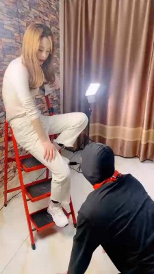 图片[9]_【冷鸢大大】素人运动鞋全体重踩踏 bf20208_HD绳艺资源