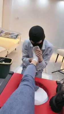 【初见】醉酒口水喂养贱狗/闻舔臭脚 bf20341_HD绳艺资源