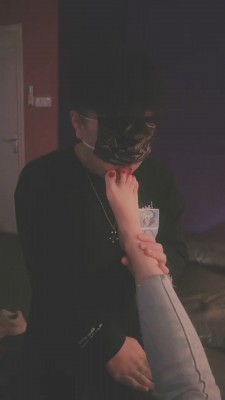 图片[4]_【桃子老师】私人影院恋足调 bf20302_HD绳艺资源