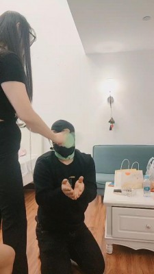 图片[2]_【香香小公举】和素人表姐玩狗-训练/脚喂食酸奶 bf20238_HD绳艺资源