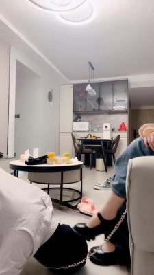 【叶子】艺术训练贱狗舔鞋皮鞭抽脸 bf20366_HD绳艺资源