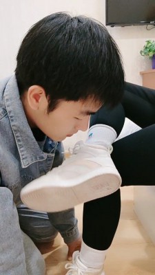 【辣姐S】小白鞋棉袜窒息羞辱贱狗 bf20388_HD绳艺资源