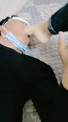 图片[3]_【辣妹】裸足踩踏喂食 bf20511_HD绳艺资源