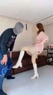 【麋鹿银儿】素人跆拳道女神重度踢 bf20735_HD绳艺资源