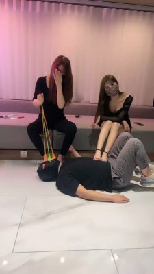 图片[8]_【妆主大大】美甲店带两小妹虐狗【双视角版】 bf20619_HD绳艺资源