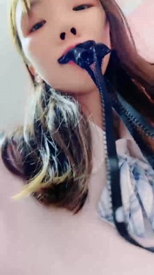 图片[5]_【茹雪】艾米丽被闺蜜打到翻白眼 bf20658_HD绳艺资源