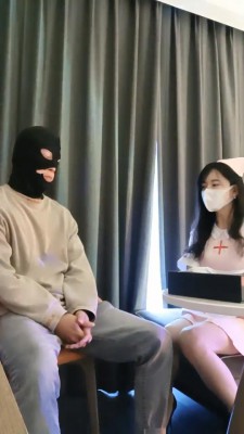 【米小唐】护士姐姐踩踏深喉 bf20841_HD绳艺资源