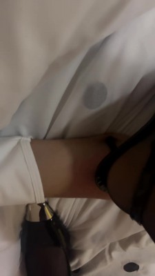 图片[2]_【田甜圈】高跟运动鞋诱惑踩踏 bf20852_HD绳艺资源