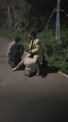 图片[4]_【暖暖】御姐野外溜双狗 bf20422_HD绳艺资源