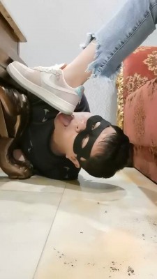 图片[3]_【文文文】素人小姐姐踩狗脸 bf20416_HD绳艺资源