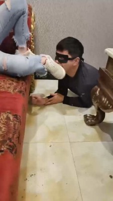 图片[8]_【文文文】素人小姐姐踩狗脸 bf20416_HD绳艺资源