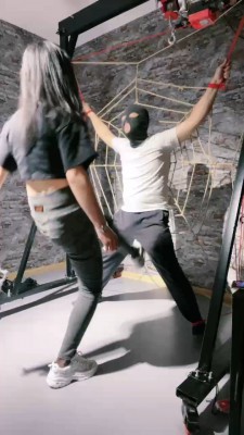 图片[2]_【冷凝大大】黑丝全体重踩踏 bf20513_HD绳艺资源