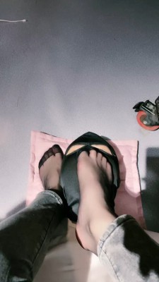 图片[7]_【冷凝大大】黑丝全体重踩踏 bf20513_HD绳艺资源