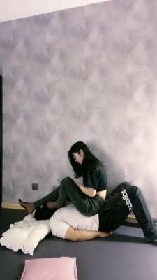 图片[11]_【冷凝大大】黑丝全体重踩踏 bf20513_HD绳艺资源