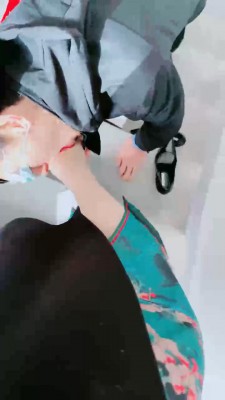 图片[2]_【媚朵】旗袍女S楼道调奴舔脚踩狗爪 bf20875_HD绳艺资源