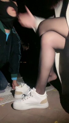 图片[5]_【惜沫】户外强迫舔小白鞋黑丝 bf20892_HD绳艺资源