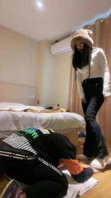 图片[3]_【榕s】素人小白鞋踩虐狗 bf20909_HD绳艺资源