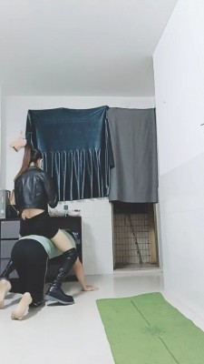 图片[10]_【美娜格格】美容院技师长靴裸足踩喂食 bf21214_HD绳艺资源