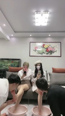 【牙乖乖】姐妹花刑虐强迫虐素人狗【四视角版】 bf21180_HD绳艺资源