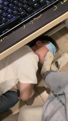 【嘟嘟】网吧专用舔脚狗 bf23549_HD绳艺资源