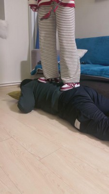 图片[6]_【酒酿丸子】双S学生妹运动鞋狂踩【续集【双视角版】 bf23726_HD绳艺资源