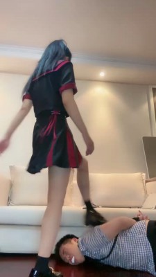 图片[7]_【桃幼幼】萝莉主白袜塞嘴全体重踩踏 bf23739_HD绳艺资源