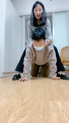 【可爱小布丁】首调贱狗-闻舔白袜/口水深喉 bf23657_HD绳艺资源