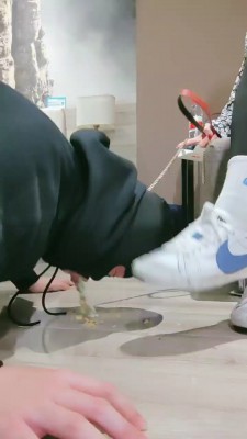 图片[2]_【护短S】超臭鞋袜裸足让狗舔 bf23681_HD绳艺资源