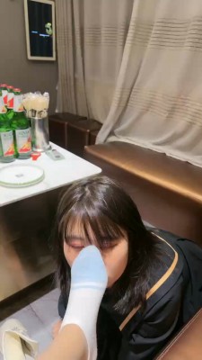 图片[5]_【萝莉主】脏鞋踩踏蛋糕喂闺蜜 bf23904_HD绳艺资源