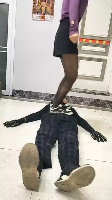 图片[2]_【疯狂浪子】素人全体重踩踏 bf23923_HD绳艺资源