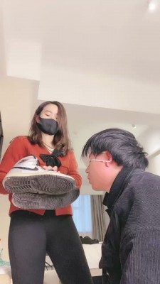 图片[2]_【小劳拉】艺术家奴舔脏鞋/袜子窒息诱惑 bf23846_HD绳艺资源